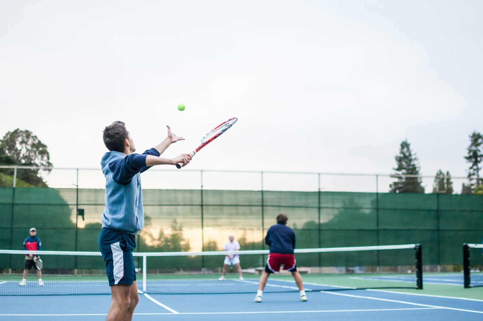 Tennis Shop 3 Tennis Shop -Tennis Shop j schiemann Z4Sxy1 3wdY unsplash