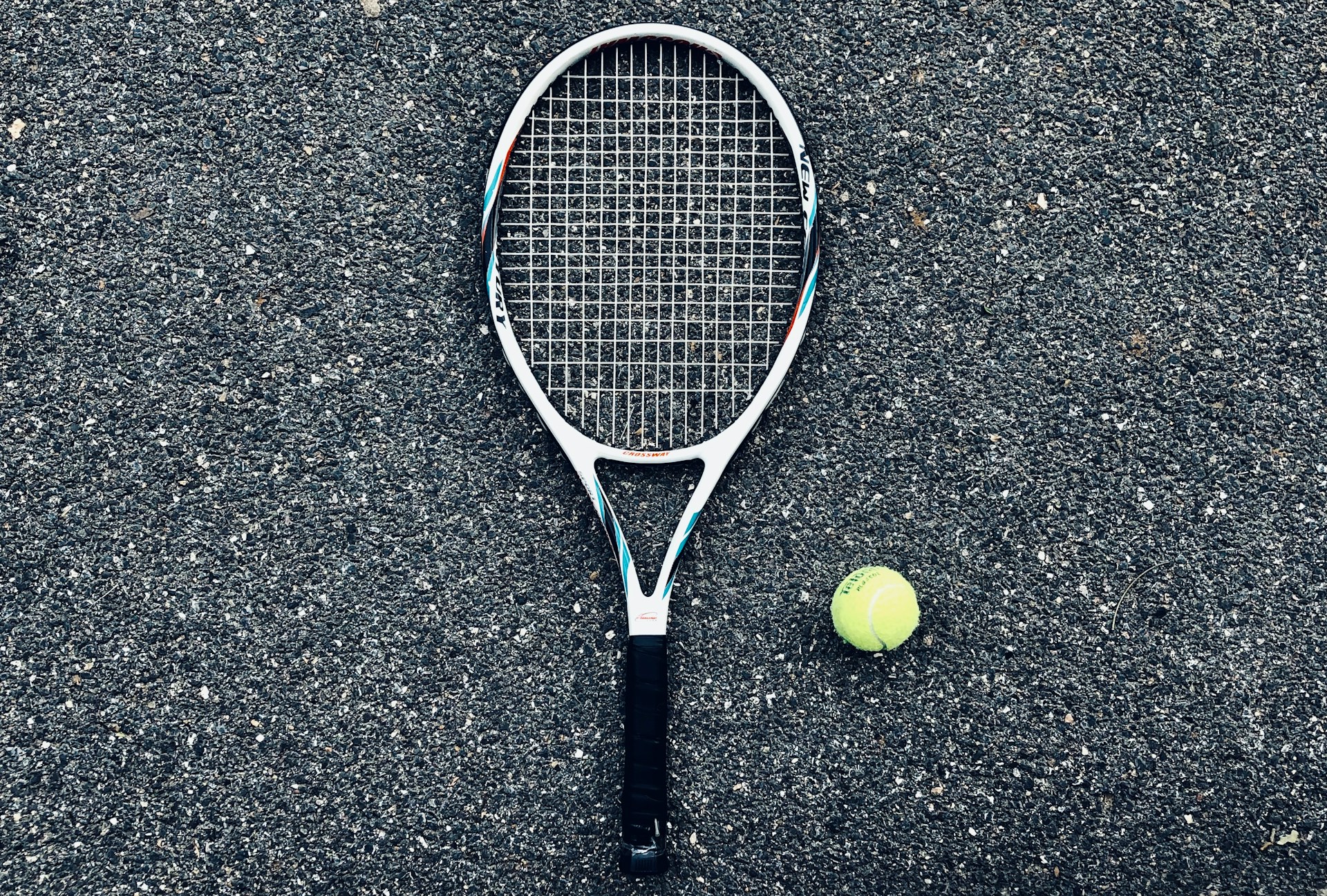 Tennis Shop 2 Tennis Shop -Tennis Shop ma ben 0SGbkweMlko unsplash